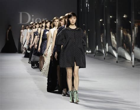 hong kong dior show